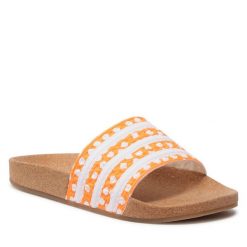Klapki adidas. Białe klapki damskie Adidas, bez wzorów, sportowe, bez obcasa, bez zapięcia. Za 159.99 zł.