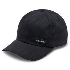 Czapka z daszkiem Calvin Klein. Czarne czapki damskie Calvin Klein, bez wzorów. Za 139.99 zł.
