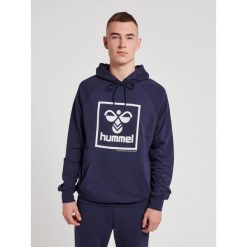 Bluza z kapturem Hummel Isam 2.0. Niebieskie bluzy męskie Hummel, s, bez wzorów, sportowe, bez ramiączek, z kapturem. Za 217.50 zł.
