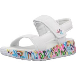 Sandały SKECHERS 314094L Biały. Białe sandały damskie Skechers, bez wzorów, z materiału, bez obcasa, bez zapięcia. Za 188.99 zł.