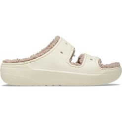 Klapki Crocs Classic Cozzzy Sandal. Brązowe klapki damskie Crocs, bez wzorów, sportowe, bez obcasa, bez zapięcia. Za 219.99 zł.