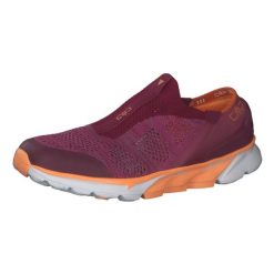 Damskie buty trekkingowe CMP. Czerwone obuwie trekkingowe damskie CMP, z materiału, bez zapięcia. Za 260.50 zł.