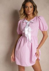 Różowa Retro Sukienka w Kratkę Vichy o Rozkloszowanym Kroju z Wiązaniem Temarea. Czerwone sukienki damskie Renee, na co dzień, l, bez wzorów, z jeansu, eleganckie, bez kołnierzyka, bez ramiączek, mini, kopertowe. Za 59.99 zł.