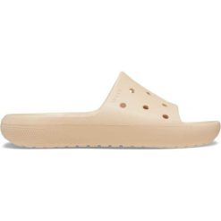 Klapki plażowe dla dorosłych Crocs Classic Slide V2. Brązowe klapki damskie Crocs, bez wzorów, sportowe, bez obcasa, bez zapięcia. Za 165.55 zł.