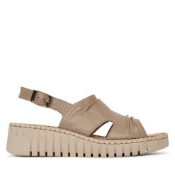 Sandały Lasocki. Brązowe sandały damskie Lasocki, bez wzorów, bez obcasa, na koturnie, bez zapięcia. Za 149.99 zł.
