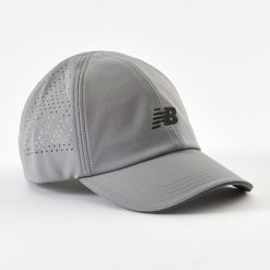 Czapka sportowa z daszkiem New Balance rozmiar 58. Brązowe czapki damskie New Balance, bez wzorów, sportowe. Za 119.99 zł.