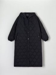 Płaszcz oversize - czarny. Czarne płaszcze damskie Sinsay, l, bez wzorów, bez kołnierzyka, z kapturem. Za 159.99 zł.