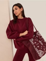 Bluza dresowa crewneck oversize - bordowy. Czerwone bluzy damskie Sinsay, l, bez wzorów, z dresówki, bez ramiączek, bez kaptura. Za 39.99 zł.