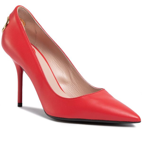 Szpilki LOVE MOSCHINO. Czerwone szpilki damskie Love Moschino, bez wzorów, bez obcasa, na szpilce, bez zapięcia. Za 1,399.00 zł.
