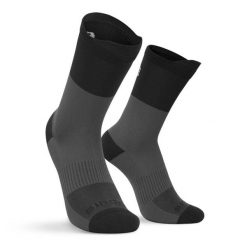 Skarpety za kostkę do biegania w terenie Trekking Siroko Pindos Black. Czarne skarpety męskie SIROKO, bez wzorów, z materiału. Za 42.00 zł.