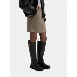 Kozaki G-Star. Czarne kozaki damskie G-Star, bez wzorów, bez obcasa, na płaskiej podeszwie, bez zapięcia. Za 639.99 zł.