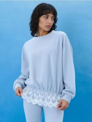 Prążkowana bluza crewneck loose fit z koronką - błękitny. Niebieskie bluzy damskie Sinsay, l, bez wzorów, z koronki, bez ramiączek, bez kaptura. Za 49.99 zł.