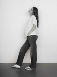 Jeansy wide leg - niebieski. Niebieskie jeansy damskie Reserved, bez wzorów, z bawełny. W wyprzedaży za 159.99 zł.