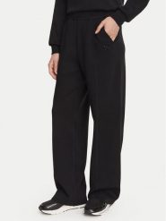 Liu Jo Sport Spodnie dresowe TF6213 J3958 Czarny Regular Fit. Czarne spodnie dresowe damskie Liu Jo Sport, bez wzorów, z dresówki, sportowe. Za 519.99 zł.