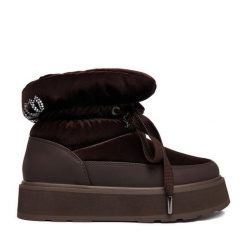 Śniegowce Juicy Couture. Brązowe śniegowce damskie Juicy Couture, bez zapięcia. Za 329.99 zł.