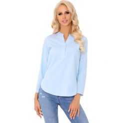Jasno Niebieska Nowoczesna Bluzka Koszulowa w Typie Polo. Niebieskie bluzki damskie Molly.pl, s, bez wzorów, biznesowe, bez kołnierzyka, bez ramiączek. Za 92.90 zł.