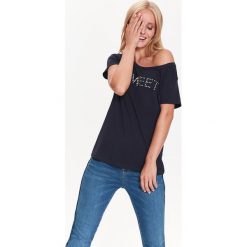 T-shirt krótki rękaw damski z aplikacją. Niebieskie t-shirty damskie TOP SECRET, z aplikacjami, bez kołnierzyka, bez ramiączek. W wyprzedaży za 9.99 zł.