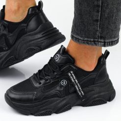 Czarne buty damskie sportowe Vinceza 13577. Czarne obuwie sportowe damskie VINCEZA, bez wzorów, ze skóry, bez zapięcia. Za 119.00 zł.