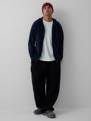 4F Bluza dresowa regular z kapturem męska - granatowa XL. Niebieskie bluzy męskie 4F, m, bez wzorów, z bawełny, z kapturem, trekkingowe. Za 189.99 zł.