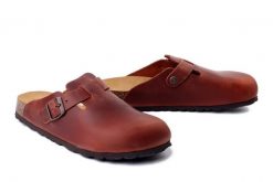 DR. BRINKMANN 600159-02 braun, klapki damskie. Brązowe klapki damskie Dr. Brinkmann, bez wzorów, ze skóry, bez obcasa, bez zapięcia. Za 289.90 zł.