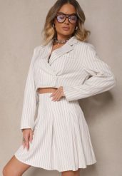 Biała Rozkloszowana Spódnica z Plisami Zdobiona Subtelnym Wzorem w Paski Redamira. Białe spódnice damskie Renee, na co dzień, l, z aplikacjami, eleganckie, mini, rozkloszowane. Za 54.99 zł.