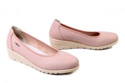 RIEKER L5360-31 pink, czółenka damskie. Czerwone czółenka damskie Rieker, bez wzorów, bez obcasa, na koturnie, bez zapięcia. Za 319.90 zł.