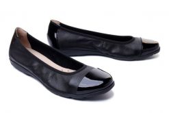 CAPRICE 22152-041 019 black comb, baleriny damskie. Czarne balerinki damskie Caprice, bez wzorów, bez obcasa, bez zapięcia. Za 269.90 zł.
