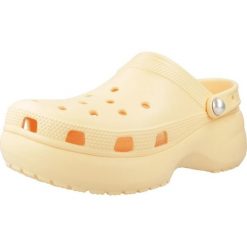 Klapki Crocs Model Classic Platform Pearlclog Kolor Pomarańczowy. Brązowe klapki damskie Crocs, bez wzorów, z gumy, bez obcasa, bez zapięcia. W wyprzedaży za 291.05 zł.