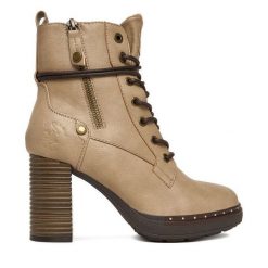 Trzewiki Beverly Hills Polo Club. Brązowe botki damskie Beverly Hills Polo Club, bez wzorów, bez obcasa, na słupku, bez zapięcia. Za 219.99 zł.