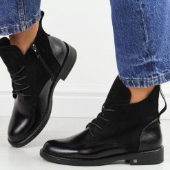 Czarne zimowe płaskie botki damskie Potocki 12080 Bk. Czarne botki damskie POTOCKI, na jesień, bez wzorów, z lakierowanej skóry, eleganckie, bez obcasa, na obcasie, bez zapięcia. Za 229.00 zł.