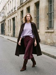 Sweter z domieszką wełny - fioletowy. Fioletowe swetry nierozpinane damskie Sinsay, l, bez wzorów, z wełny, bez kołnierzyka, bez ramiączek. Za 49.99 zł.