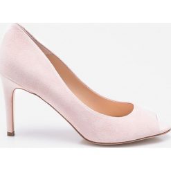 Solo Femme - Szpilki. Czerwone szpilki damskie Solo Femme, bez wzorów, z materiału, z okrągłym noskiem, bez obcasa, na obcasie, bez zapięcia. W wyprzedaży za 139.90 zł.