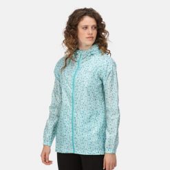 Kurtka przeciwdeszczowa dla kobiet Reggata Print Pack It. Niebieskie kurtki sportowe damskie Regatta, xs, bez wzorów, bez ramiączek, bez kaptura, trekkingowe. Za 149.99 zł.