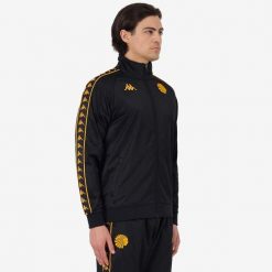 Kurtka dresowa Kaizer Chiefs FC Annistony. Czarne kurtki męskie Kappa, bez wzorów, z dresówki, sportowe, bez kaptura. Za 442.00 zł.