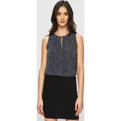 Vero Moda - Top. Niebieskie topy damskie Vero Moda, s, bez wzorów, z dzianiny, casualowe, bez kołnierzyka, bez ramiączek. W wyprzedaży za 39.90 zł.