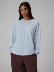 4F Bluza dresowa relaxed bez kaptura damska - niebieska L. Niebieskie bluzy damskie 4F, l, bez wzorów, z bawełny, klasyczne, bez ramiączek, bez kaptura. Za 149.99 zł.