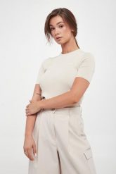 Sweter z krótkim rękawem Canna MARELLA MONOCHROME. Swetry nierozpinane damskie Marella, s, bez wzorów, bez kołnierzyka, bez ramiączek. W wyprzedaży za 591.75 zł.
