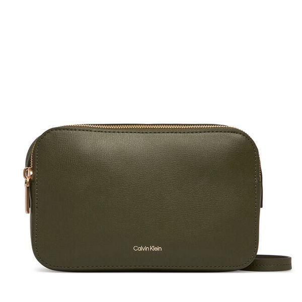 Torebka Calvin Klein. Zielone listonoszki damskie Calvin Klein, bez wzorów, bez dodatków. Za 252.99 zł.