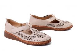 MANITU 840095-08 beige, półbuty damskie. Brązowe półbuty damskie Manitu, na lato, w ażurowe wzory, ze skóry, bez obcasa, bez zapięcia. Za 269.90 zł.