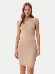 Guess Sukienka dzianinowa W5GK46 Z3L10 Brązowy Slim Fit. Brązowe sukienki damskie Guess, l, z aplikacjami, z dzianiny, bez kołnierzyka, bez ramiączek. Za 269.99 zł.
