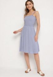 Jasnoniebieska Wiskozowa Sukienka Rozkloszowana na Ramiączkach Fillanta. Niebieskie sukienki damskie Born2be, na co dzień, na lato, l, bez wzorów, z wiskozy, eleganckie, bez kołnierzyka, bez ramiączek, midi, proste. Za 69.99 zł.