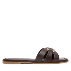 Klapki TWINSET. Brązowe klapki damskie Twinset, bez wzorów, bez obcasa, bez zapięcia. Za 569.99 zł.