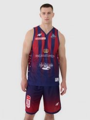 4F Koszulka meczowa replika wyjazdowa z sezonu 2024/25 męska 4F x PLK - KING Szczecin - multikolor XL. Koszulki sportowe męskie 4F, m, bez wzorów, z dzianiny, bez ramiączek, na fitness i siłownię. Za 219.99 zł.