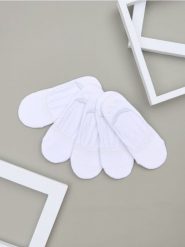 Skarpetki 5 pack - biały. Białe skarpetki damskie Sinsay, bez wzorów, z bawełny. Za 9.99 zł.