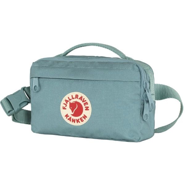Saszetka Fjallraven Kanken Hip Pack - sky blue. Niebieskie saszetki i nerki męskie Fjällräven, bez wzorów. Za 189.99 zł.