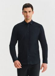 PAKO LORENTE – Czarna bawełniana koszula męska. Czarne koszule męskie Pako Lorente, m, bez wzorów, z bawełny, bez kołnierzyka, bez ramiączek. Za 149.99 zł.