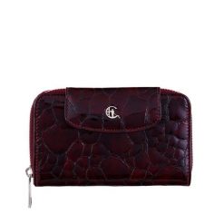 Damski portfel skórzany Canaletto – bordowy lakierowany z RFID | Elegancja i bezpieczeństwo PD1445s78 RFID. Czerwone portfele damskie z lakierowanej skóry. Za 190.00 zł.