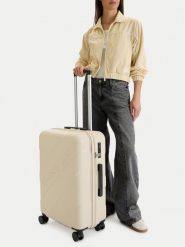 Reebok Walizka średnia CEO-RBK-WAL-025-M Beżowy. Brązowe walizki męskie Reebok, bez wzorów, średnie. Za 319.99 zł.