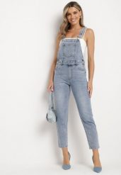 Niebieskie Ogrodniczki Jeansy na Regulowanych Szelkach Zapinane na Guziki Aritias. Niebieskie jeansy damskie Born2be, na co dzień, s, bez wzorów, z jeansu, eleganckie, bez kołnierzyka, bez ramiączek. Za 99.99 zł.