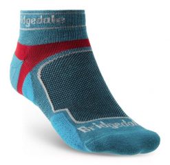 BRIDGEDALE Skarpety męskie ULTRALIGHT T2 COOLMAX SPORT LOW blue-M. Niebieskie skarpety męskie Bridgedale, bez wzorów, z elastanu. Za 58.70 zł.